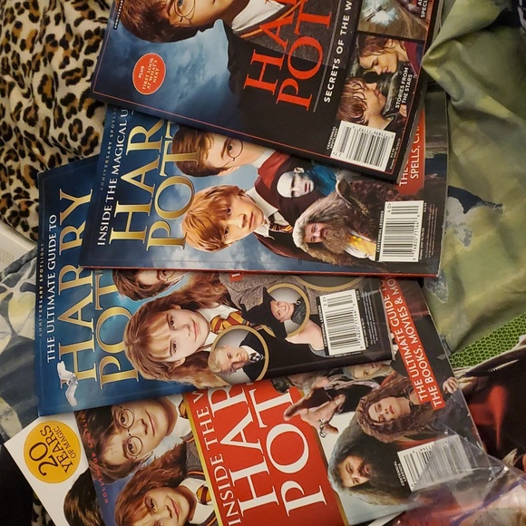 Harry Potter Coloring& Poster Book & Magazine Collection - Picture 8 of 11